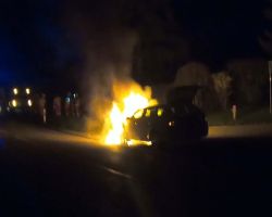 01.Ein Fahrzeug ist um 05:00 Uhr in Innervollikon in Brand geraten